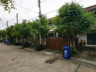 For sale 1 bed townhouse in Tha Takiap, Chachoengsao