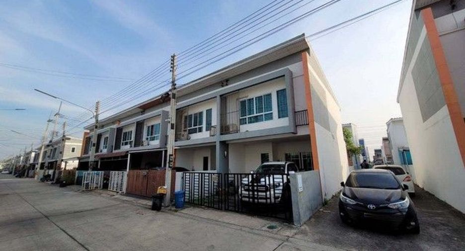Reihenhaus zum Kauf mit 1 Zimmer in Tha Takiap, Chachoengsao