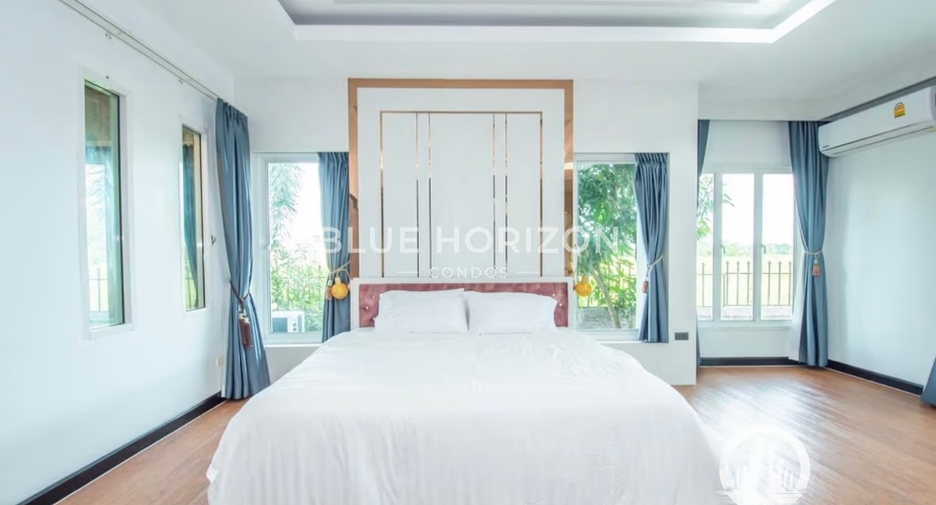 Villa zur Miete und zum Kauf mit 4 Zimmer in Huay Yai, Pattaya