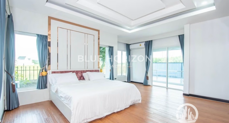 Villa zur Miete und zum Kauf mit 4 Zimmer in Huay Yai, Pattaya