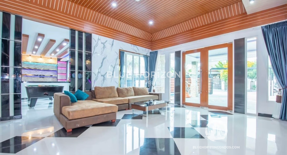 Villa zur Miete und zum Kauf mit 4 Zimmer in Huay Yai, Pattaya