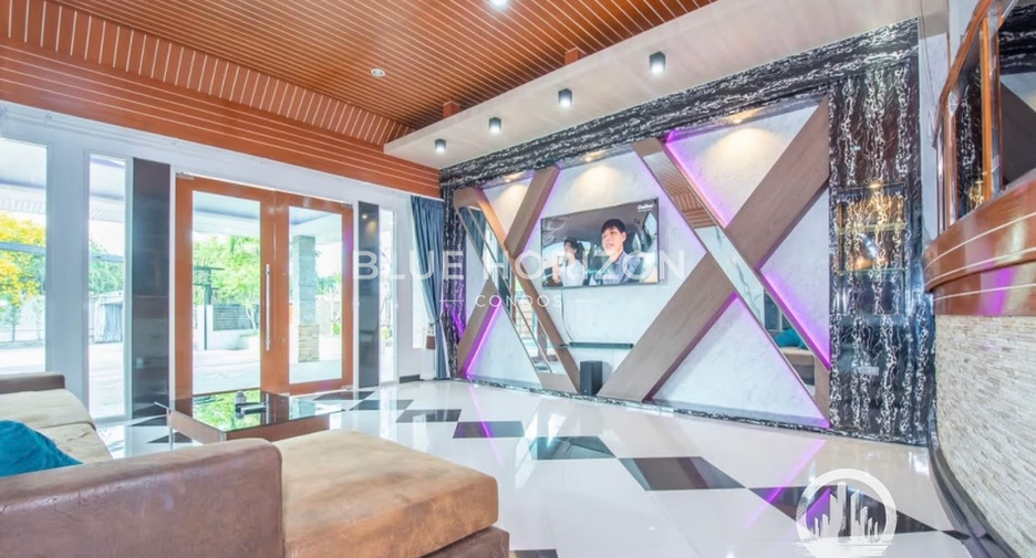 Villa zur Miete und zum Kauf mit 4 Zimmer in Huay Yai, Pattaya