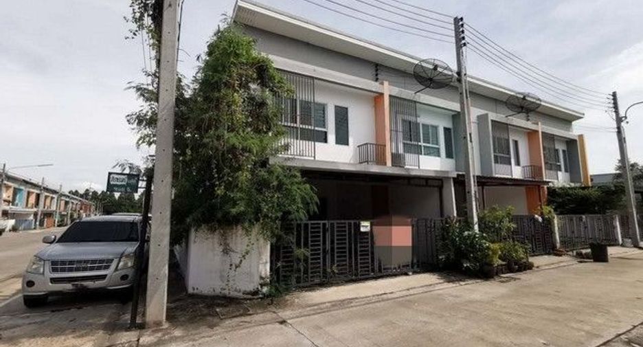 For sale 3 bedrooms townhouse in Tha Takiap, Chachoengsao
