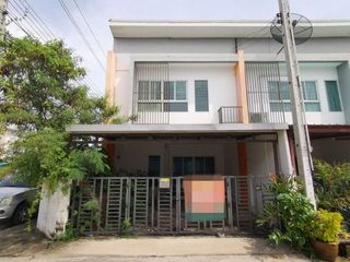 For sale 3 bedrooms townhouse in Tha Takiap, Chachoengsao