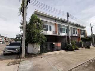 For sale 3 bedrooms townhouse in Tha Takiap, Chachoengsao
