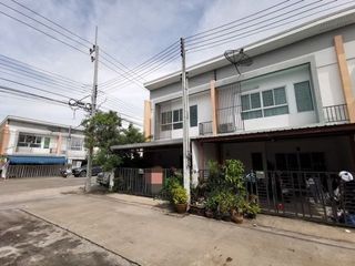 For sale 3 bedrooms townhouse in Tha Takiap, Chachoengsao