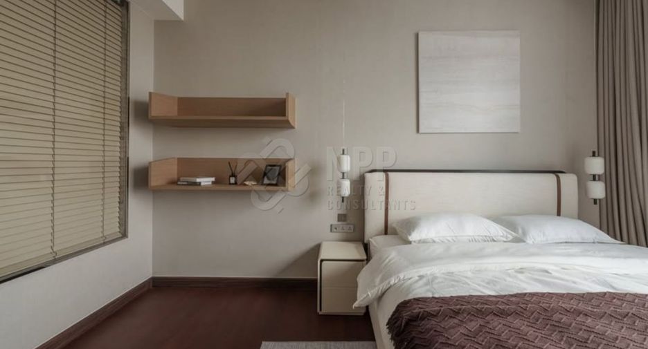 For rent 2 bedrooms condo in Khlong Toei, Bangkok