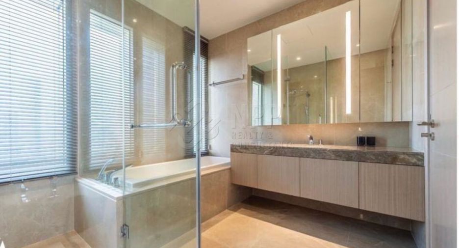 For sale 2 bedrooms condo in Khlong San, Bangkok