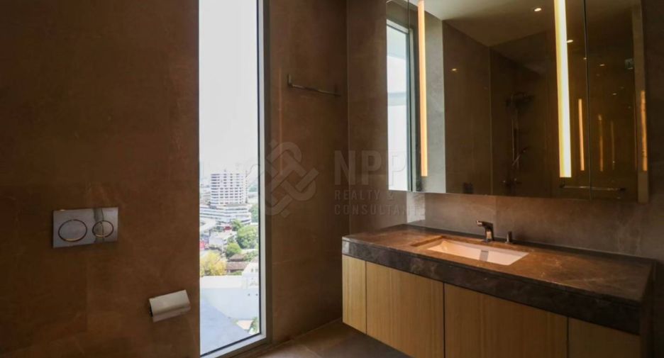À louer et à vendre 2 chambres condo à Khlong San, Bangkok