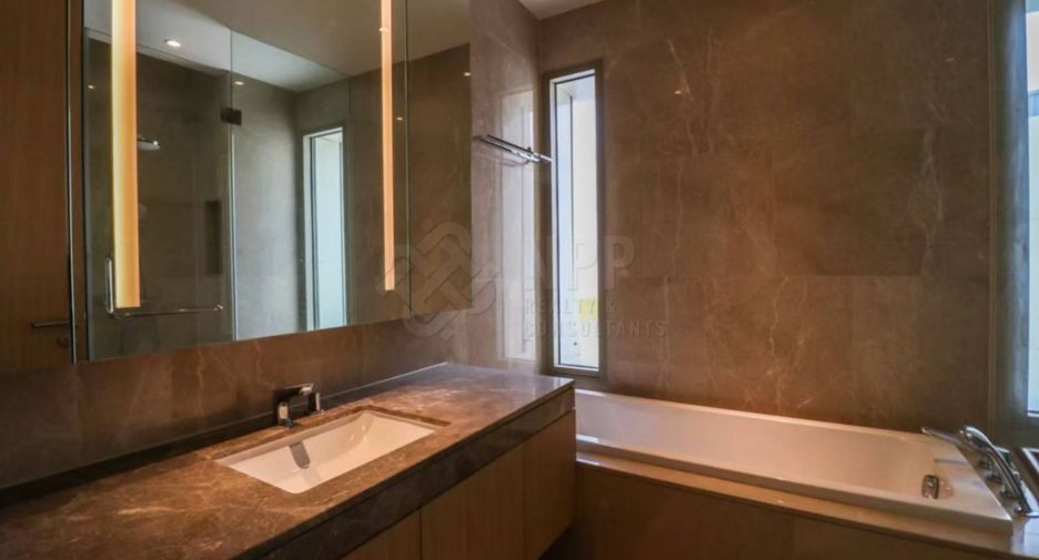 À louer et à vendre 2 chambres condo à Khlong San, Bangkok