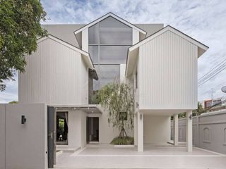 Haus zur Miete und zum Kauf mit 3 Zimmer in Watthana, Bangkok