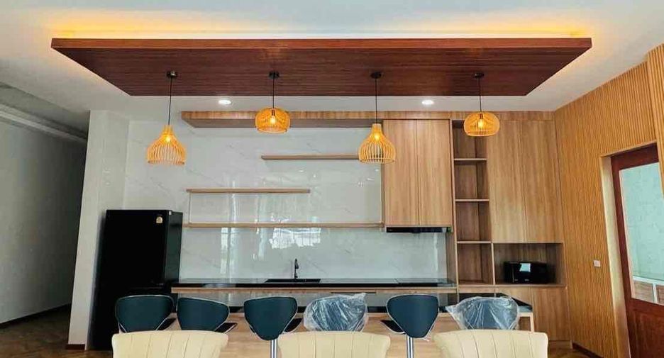 For rent 4 bedrooms villa in Bang Lamung, Chonburi