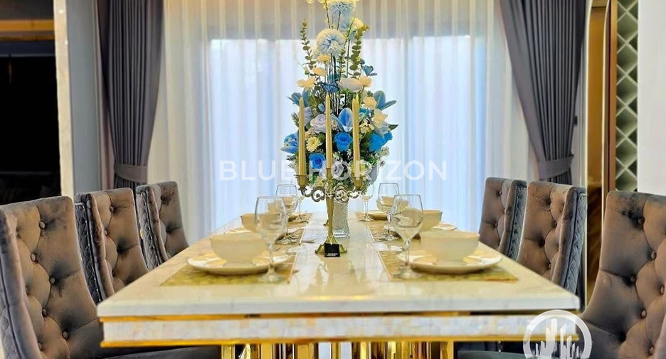 Casa en venta de 4 habitaciones en Bang Lamung, Chonburi