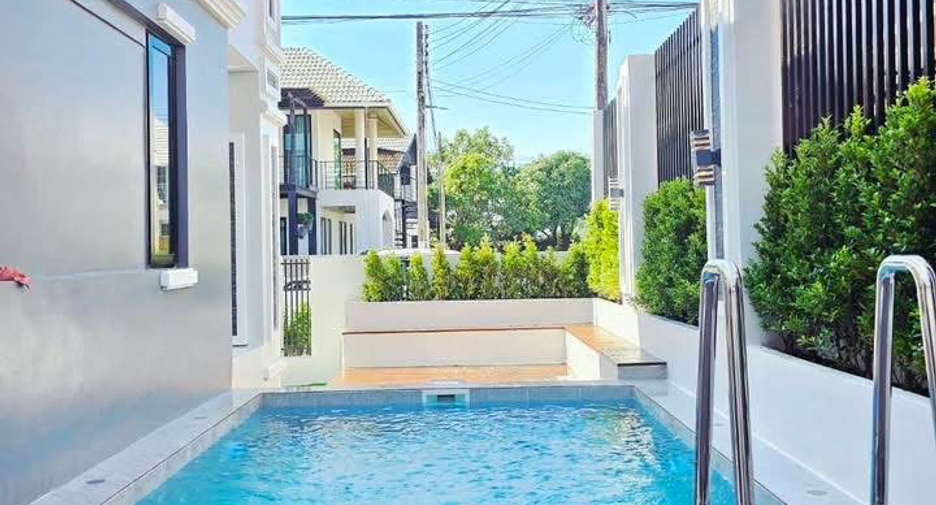 Casa en venta de 4 habitaciones en Bang Lamung, Chonburi