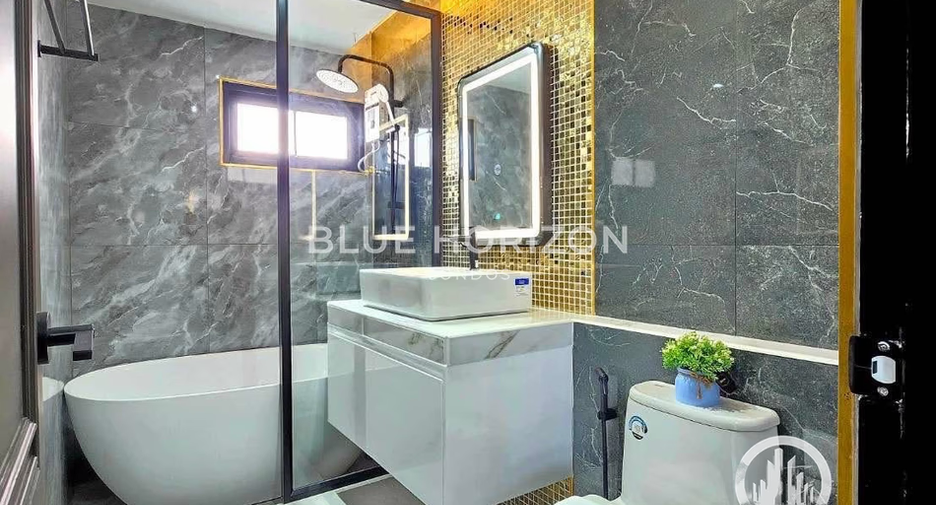 Casa en venta de 4 habitaciones en Bang Lamung, Chonburi