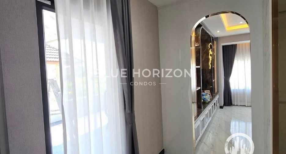 Casa en venta de 4 habitaciones en Bang Lamung, Chonburi