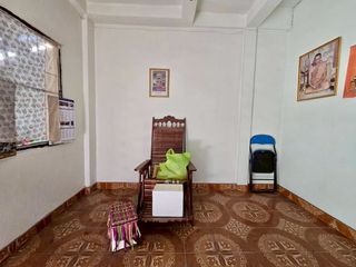For sale 2 ベッドルーム townhouse in Saphan Sung, Bangkok