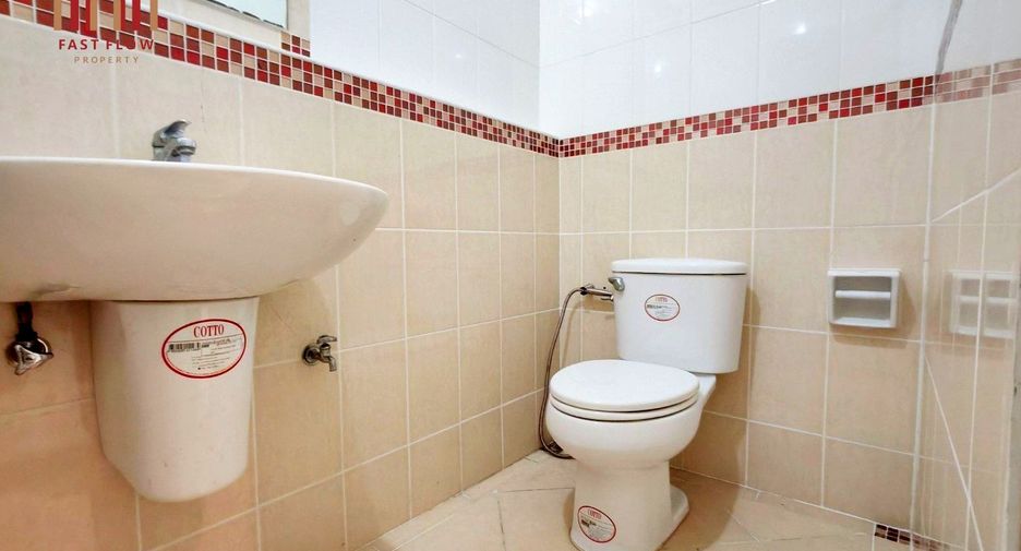 For sale 3 bedrooms townhouse in Lat Phrao, Bangkok