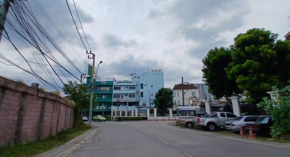 Terreno en alquiler en Lak Si, Bangkok