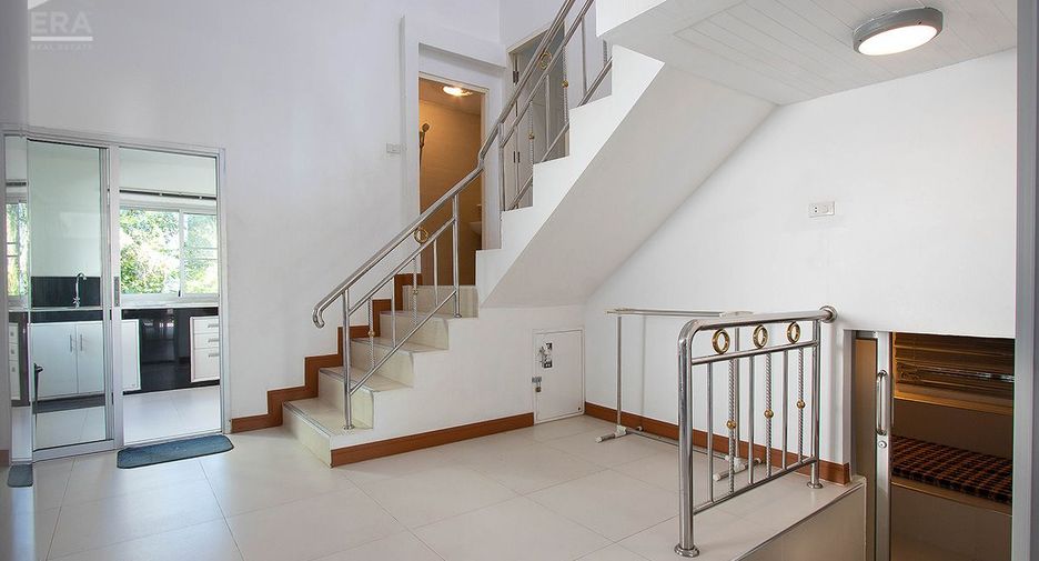 For sale 4 bedrooms house in Klaeng, Rayong