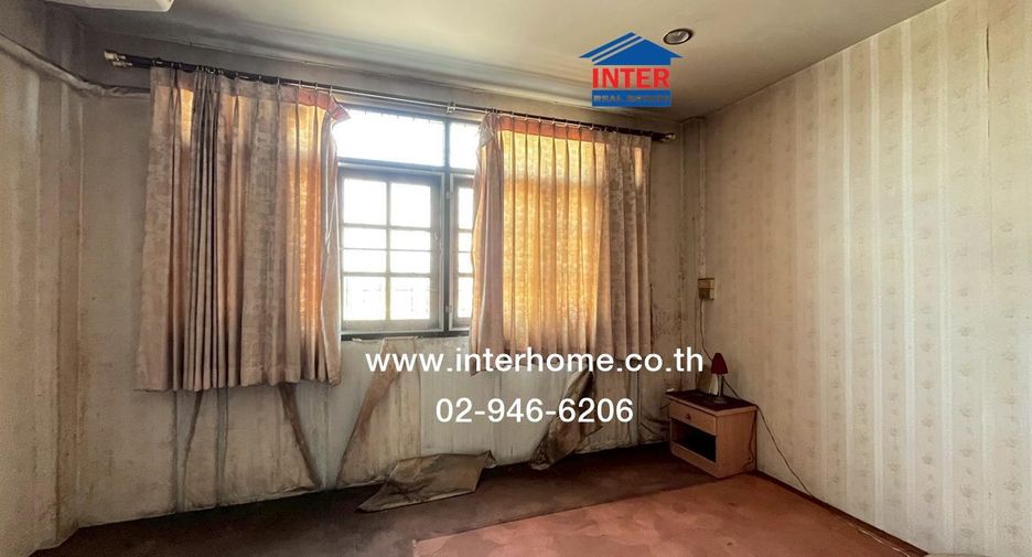 Продажа 4 спальни торговое помещение в Lam Luk Ka, Патумтани