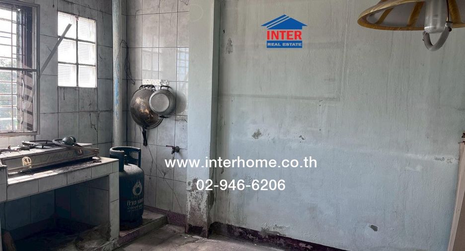 Продажа 4 спальни торговое помещение в Lam Luk Ka, Патумтани