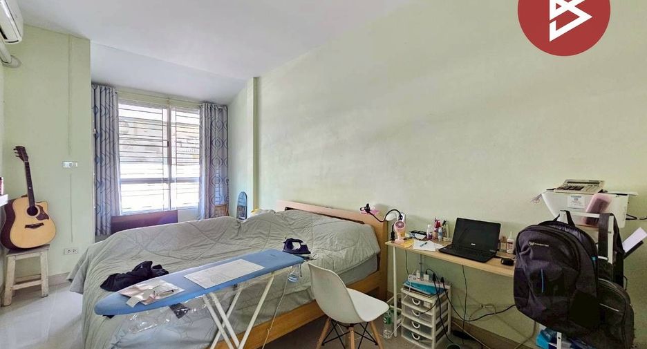 For sale 2 bedrooms townhouse in Bang Pakong, Chachoengsao