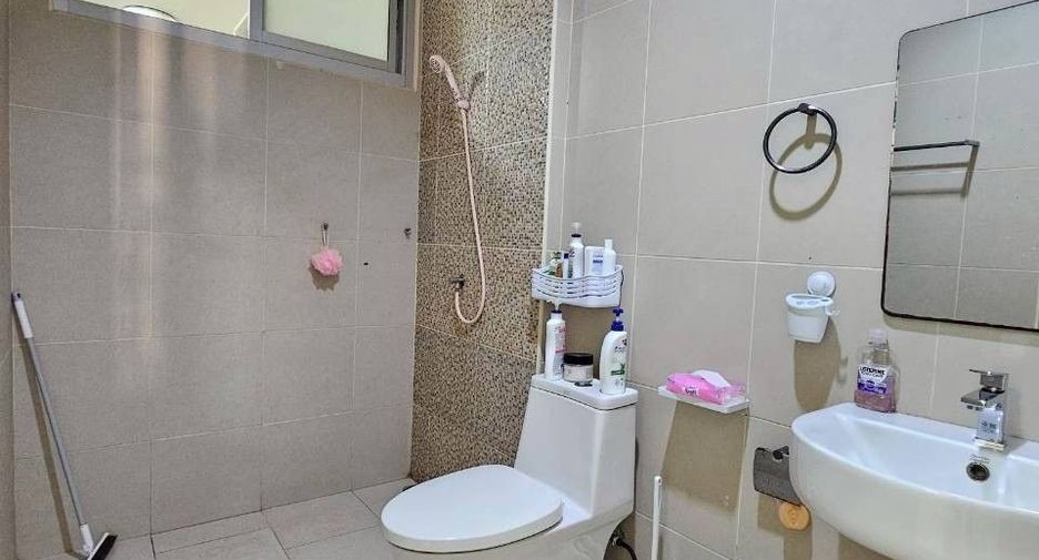 For sale 2 bedrooms townhouse in Bang Pakong, Chachoengsao