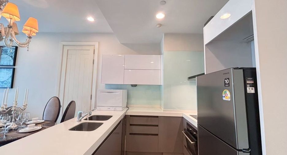 Wohnung zur Miete mit 2 Zimmer in Pathum Wan, Bangkok