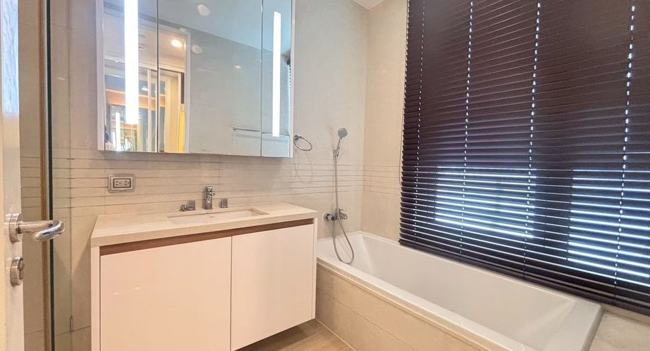 Wohnung zur Miete mit 2 Zimmer in Pathum Wan, Bangkok