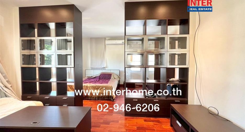 For sale 4 bedrooms house in Khlong Sam Wa, Bangkok