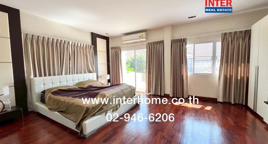 For sale 4 bedrooms house in Khlong Sam Wa, Bangkok