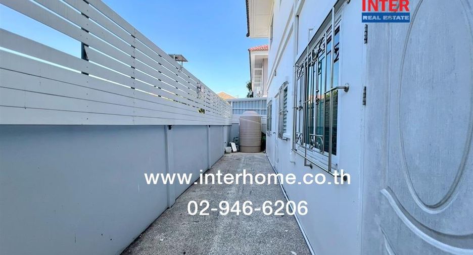 For sale 4 bedrooms house in Khlong Sam Wa, Bangkok