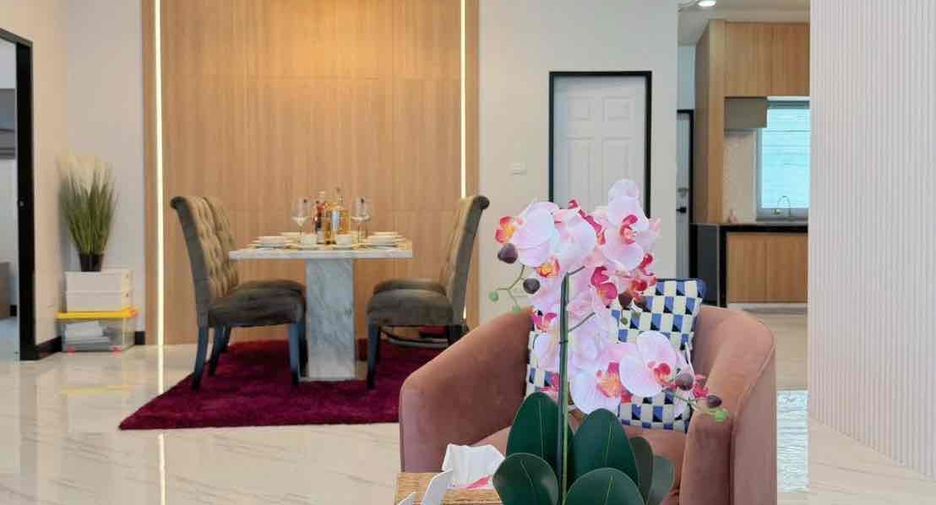 Villa zum Kauf mit 3 Zimmer in Bang Lamung, Chonburi