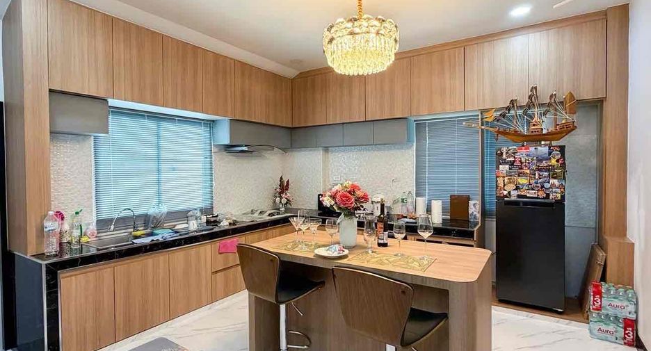 Villa zum Kauf mit 3 Zimmer in Bang Lamung, Chonburi