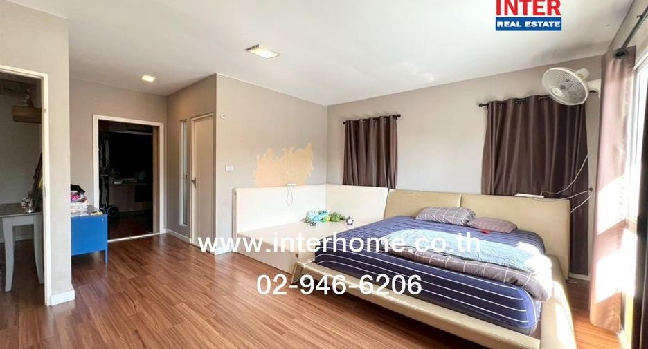 For sale 3 bedrooms house in Khlong Sam Wa, Bangkok