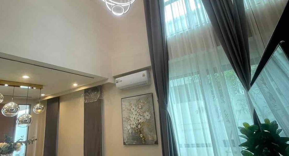 Villa en venta de 4 habitaciones en Bang Lamung, Chonburi