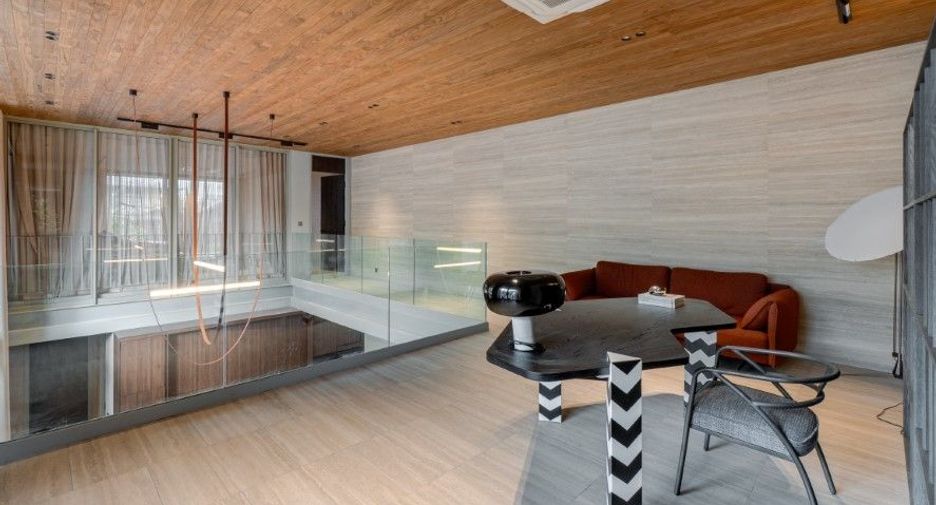 For sale 4 bedrooms house in Sathon, Bangkok