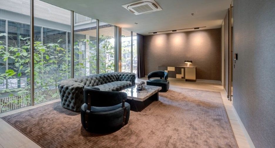 For sale 4 bedrooms house in Sathon, Bangkok