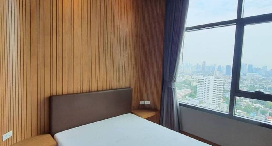 For rent and for sale 5 bedrooms condo in Yan Nawa, Bangkok