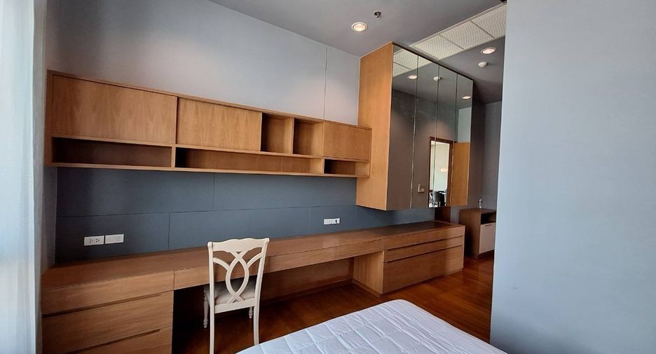 For rent and for sale 5 bedrooms condo in Yan Nawa, Bangkok