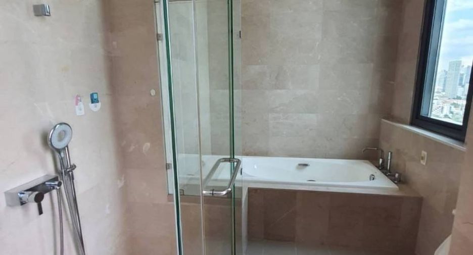For rent and for sale 5 bedrooms condo in Yan Nawa, Bangkok
