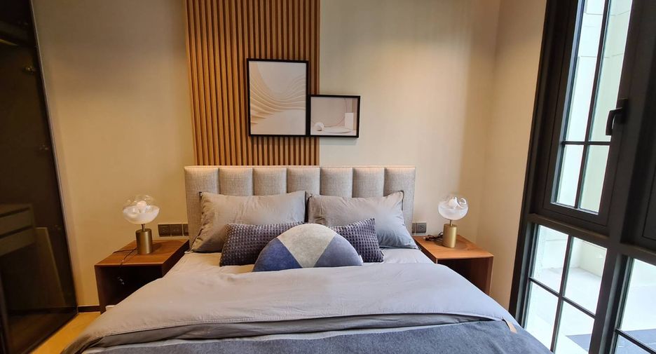 For rent 2 bedrooms condo in Watthana, Bangkok