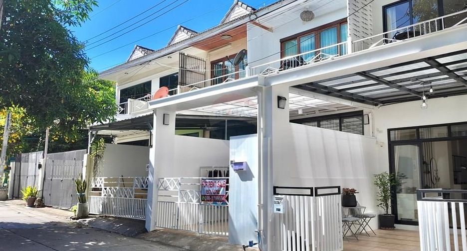 For rent 3 bedrooms townhouse in Ko Samui, Surat Thani