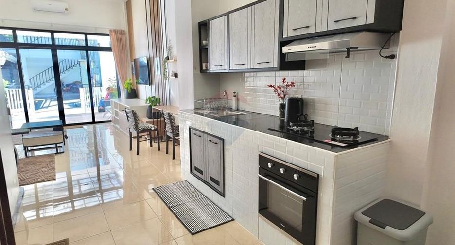 For rent 3 bedrooms townhouse in Ko Samui, Surat Thani