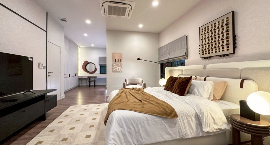 À louer 4 chambres maison à Bang Phli, Samut Prakan