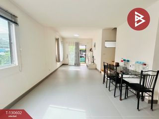 Casa adosada en venta de 3 habitaciones en Bang Lamung, Chonburi