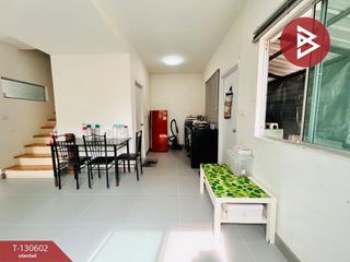 Casa adosada en venta de 3 habitaciones en Bang Lamung, Chonburi