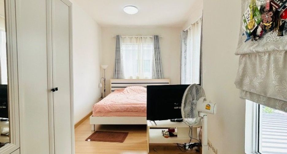 For sale 3 ベッドルーム townhouse in Bang Lamung, Chonburi