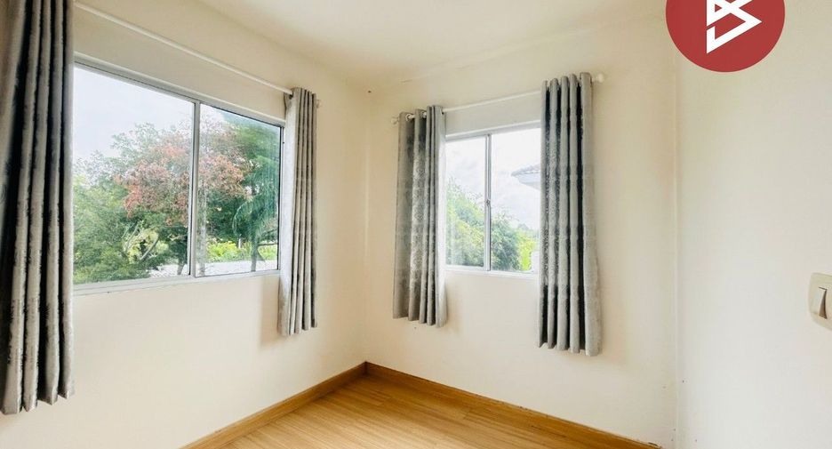 For sale 3 ベッドルーム townhouse in Bang Lamung, Chonburi